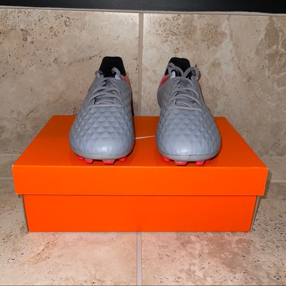 Nike Legend 8 Academy Tiempo Soccer Cleats - Picture 5 of 9